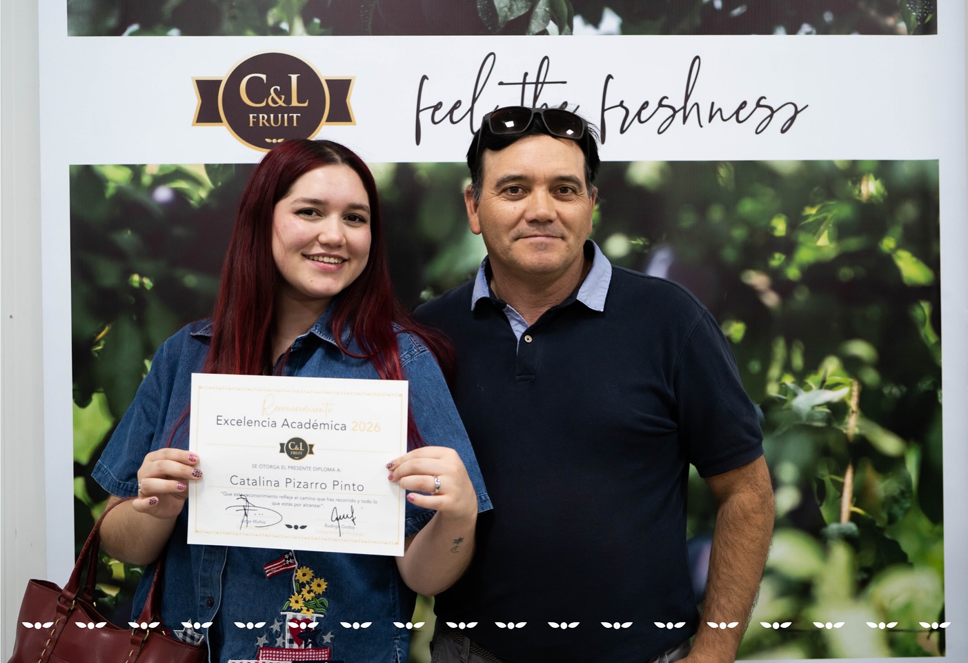 Cosechando el futuro a través de la educación 🎓✨
En C&L Fruit reconocemos el esfuerzo y la dedicación de los hijos de nuestros trabajadores y de los colaboradores que obtuvieron excelencia académica durante sus estudios. Si bien este beneficio ha sido parte de nuestra cultura, quisimos crear un espacio único para destacar su compromiso, porque estamos convencidos de que la educación es la herramienta que transforma vidas y abre nuevas oportunidades.
¡Felicitamos con orgullo a cada uno de los premiados y a sus familias por este gran logro!
Harvesting the Future Through Education
At C&L Fruit, we recognize the effort and dedication of the children of our employees, as well as of the collaborators who achieved academic excellence during their studies. While this benefit has long been part of our culture, we wanted to create a special space to highlight their commitment, because we firmly believe that education is the tool that transforms lives and opens new opportunities.
We proudly congratulate each of the award recipients and their families for this great achievement! 🎓👏
#cylfruit #feelthefreshness #education #excellence #commitment #family #chileanfruit