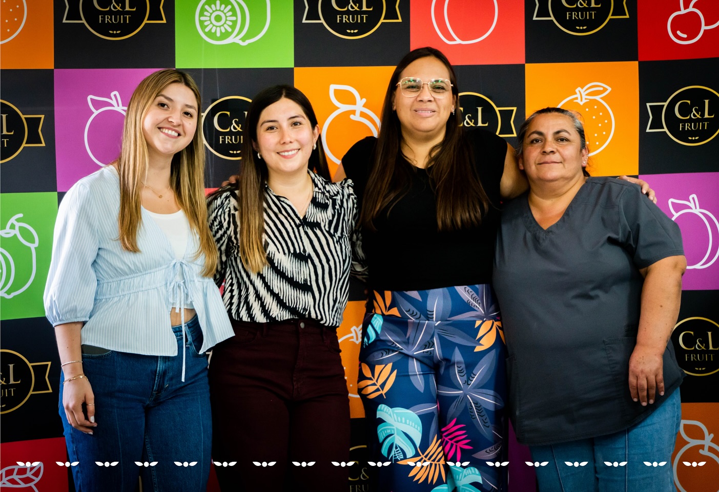 Cosechando el futuro a través de la educación 🎓✨
En C&L Fruit reconocemos el esfuerzo y la dedicación de los hijos de nuestros trabajadores y de los colaboradores que obtuvieron excelencia académica durante sus estudios. Si bien este beneficio ha sido parte de nuestra cultura, quisimos crear un espacio único para destacar su compromiso, porque estamos convencidos de que la educación es la herramienta que transforma vidas y abre nuevas oportunidades.
¡Felicitamos con orgullo a cada uno de los premiados y a sus familias por este gran logro!
Harvesting the Future Through Education
At C&L Fruit, we recognize the effort and dedication of the children of our employees, as well as of the collaborators who achieved academic excellence during their studies. While this benefit has long been part of our culture, we wanted to create a special space to highlight their commitment, because we firmly believe that education is the tool that transforms lives and opens new opportunities.
We proudly congratulate each of the award recipients and their families for this great achievement! 🎓👏
#cylfruit #feelthefreshness #education #excellence #commitment #family #chileanfruit