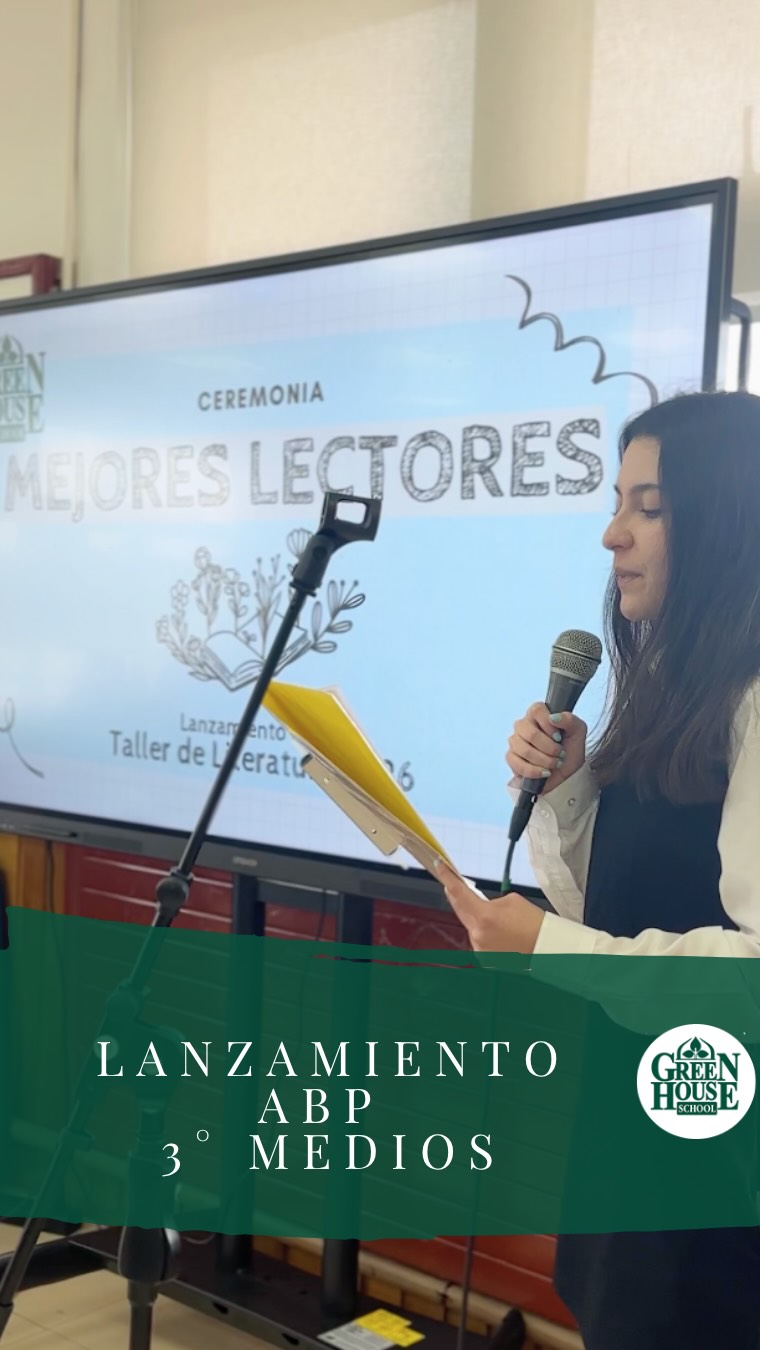 🌱En el marco del lanzamiento del proyecto ABP “Nuestra biblioteca” —del electivo Taller de Literatura de IIIº Medio 2026—, vivimos una especial ceremonia para premiar a los “Mejores Lectores” de 6º a 8º básico.
💚La ceremonia tuvo como principal motivación reconocer el compromiso, la dedicación y el amor por los libros de estos estudiantes, quienes han demostrado que leer es la mejor de las aventuras.
✨Como premio especial, los estudiantes destacados disfrutaron de la presentación de “Cuentos Mestizos”, un espectáculo lleno de narración oral, canciones y lecturas musicalizadas. @cuentos_mestizos
💚¡Muchas felicidades a cada uno de nuestros “Mejores Lectores”!
#greenhousespirit💚 #greenhouseschool #comunidadgreenhouse💚