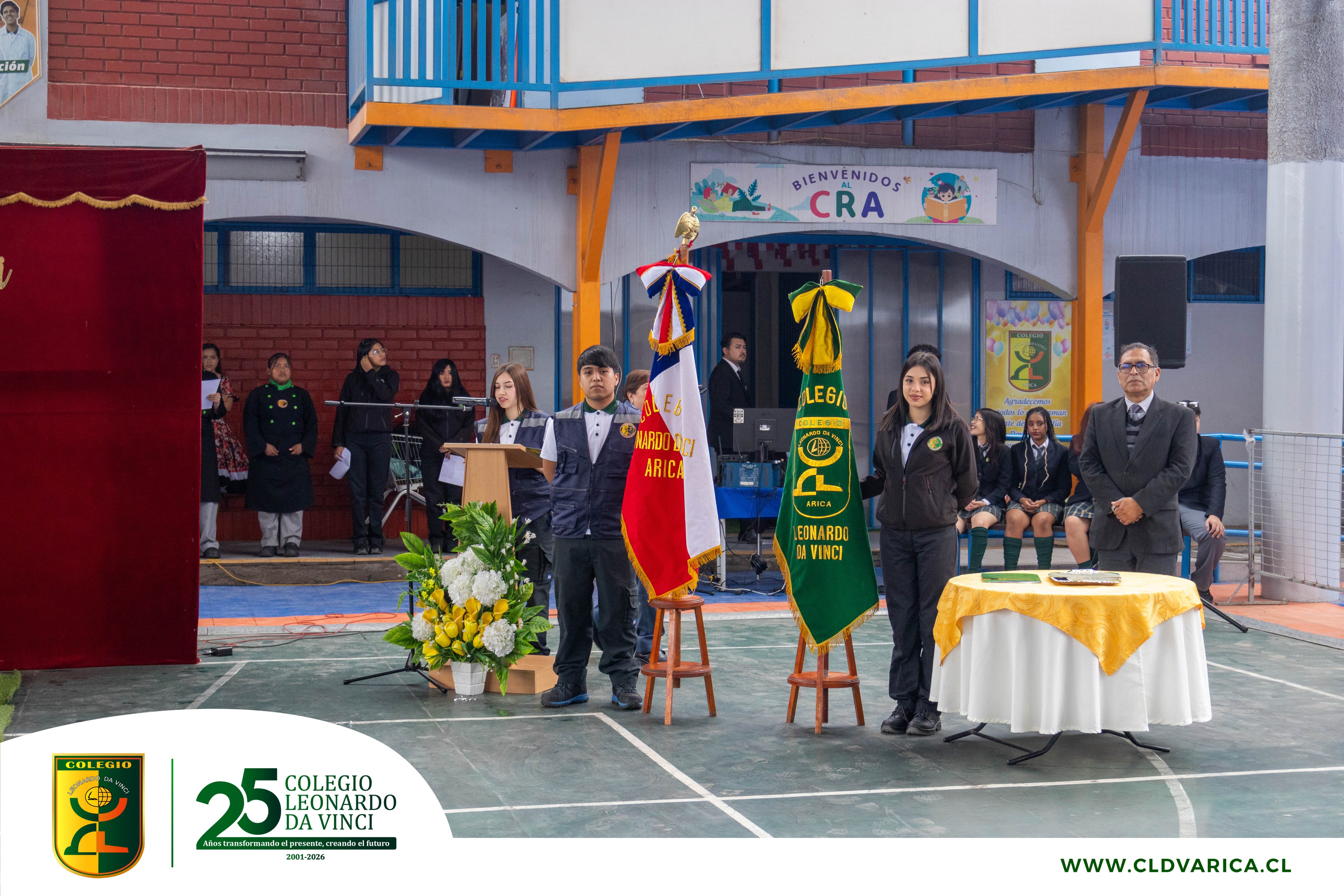 💚✨ Acto Cívico de Agosto – Semana Técnico Profesional ✨💚
Durante nuestro acto cívico del mes de agosto, nuestras especialidades de Programación, Electrónica y Gastronomía se lucieron, demostrando una vez más el talento, compromiso y entusiasmo de nuestros estudiantes. 👩💻⚡👨🍳🎶 También disfrutamos de la destacada presentación de nuestra alumna Daniela Gamboa, junto al profesor de música Luis Faúndez, quienes brillaron con su talento y nos regalaron un hermoso momento.📚 Felicitamos a Dasha Alarcón, quien recibió un diploma de reconocimiento por destacar en su categoría en el concurso BookTuber 2026.Dando inicio al Mes de la Patria, nos deleitamos con un hermoso pie de cueca, llenando nuestra ceremonia de tradición y espíritu chileno.👏 Además, fueron presentados los nuevos integrantes que asumieron el liderazgo del CEAL. Les deseamos mucho éxito, compromiso y una excelente gestión durante su mandato.🏆 También reconocimos la participación de nuestros estudiantes en el Torneo Delibera, valorando su esfuerzo, preparación y disposición para expresar sus ideas y ser parte activa de importantes instancias de participación.📩 Finalmente, se realizó la entrega de una carta enviada por el Ministerio a los estudiantes destacados por su excelente asistencia a clases, reconociendo su responsabilidad y compromiso con su proceso educativo.¡Felicitamos a todos quienes fueron parte de esta significativa jornada! 💚#SemanaTP #EducaciónTécnicoProfesional #ActoCívico #Programación #Electrónica #Gastronomía #CEAL #TorneoDelibera #BookTuber2026 #MesDeLaPatria #ComunidadEducativa