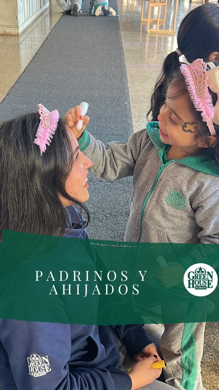 🌱Con nervios, mucha ilusión y unas ganas enormes de volver a compartir con sus padrinos, nuestros niños de Pre Kínder llegaron hasta las salas de 4° Medio.
💚Los más grandes los estaban esperando con sus salas preparadas, música, juegos y algo rico para compartir. Y una vez que se encontraron, ¡a disfrutar! Jugaron, pintaron, conversaron y compartieron un rato que, sin duda, quedará en el recuerdo de ambos.
✨Porque así se vive Greenhouse: grandes y chicos compartiendo, acompañándose y formando parte de una misma comunidad. 💚
#greenhousespirit💚 #greenhouseschool #comunidadgreenhouse💚